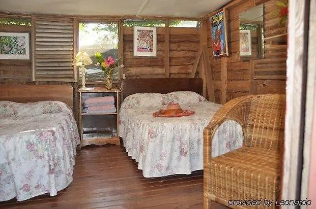 Hotel Secret Cabins At Firefly Beach Cottage Negril